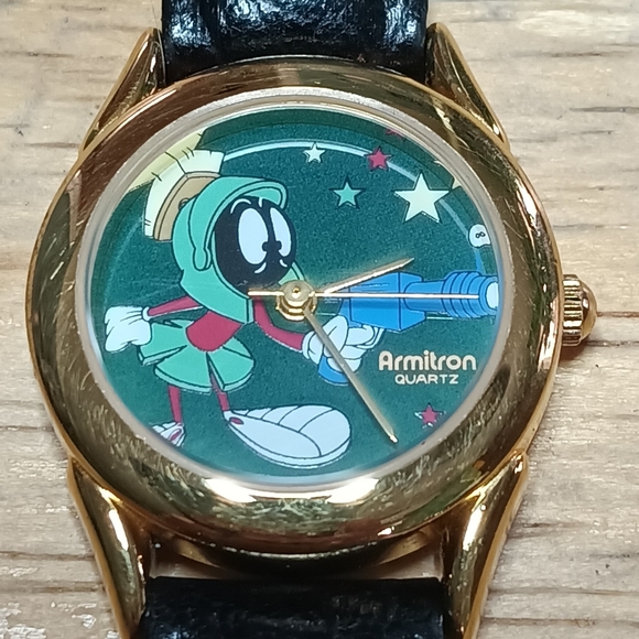 X Looney Tunes Marvin the Martian MOOD dial watch gold tone case 3 hand move - Picture 4 of 15
